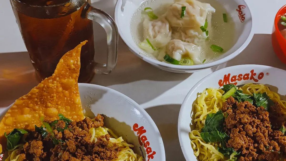 Rasa Hangat Mie Ayam & Bakso RR: Jantung Cilacap yang Selalu Mengundang